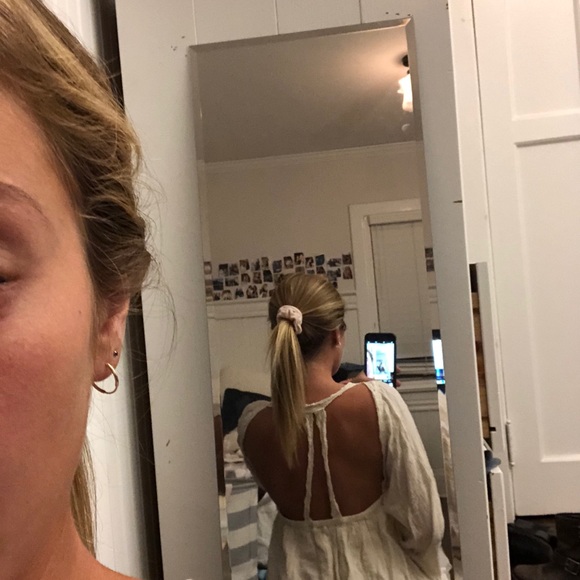 Ivory Top - Picture 4 of 4